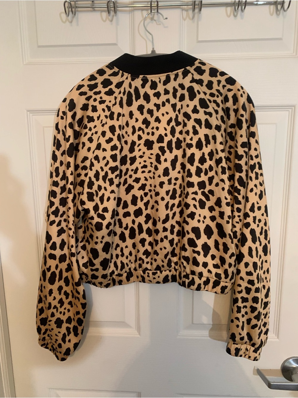 Forever 21 Leopard-Print Bomber Jacket - Beige & Black - Picture 2 of 3